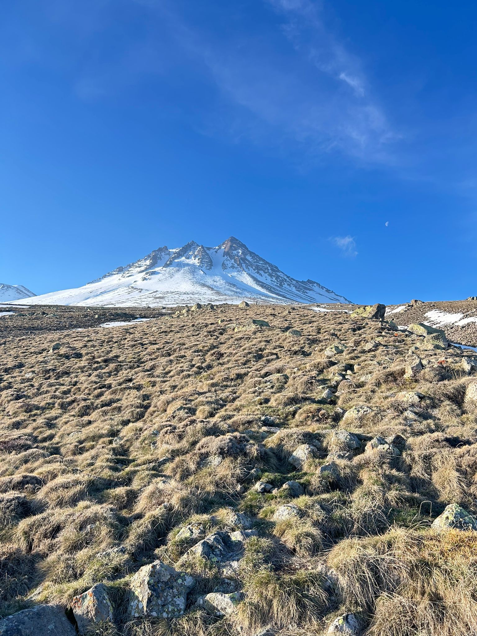 Hasan Dağı Tırmanışı 2025 – İç Anadolu’nun Sessiz Devine Yolculuk
